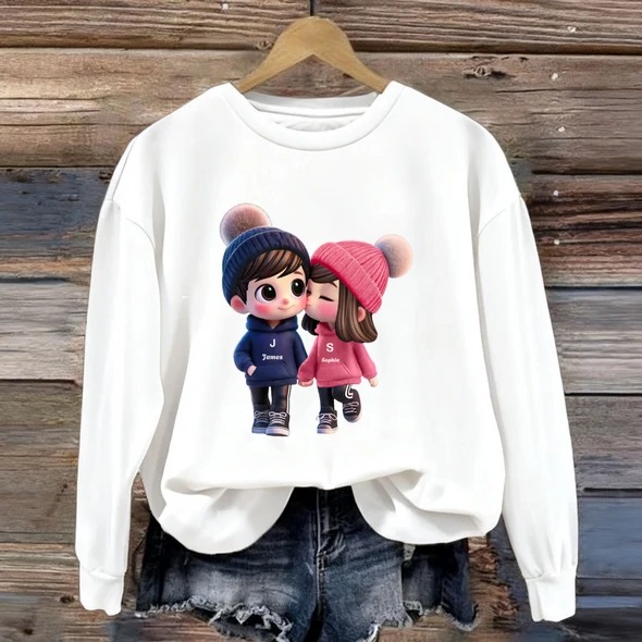 Customizable Cute Couple Kissing Printed Personalized T-shirt Custom Name Gift forCouples, Boyfriend & Girlfriend